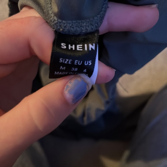 I am selling green shein leggings in a size medium. - Picture 3 of 3